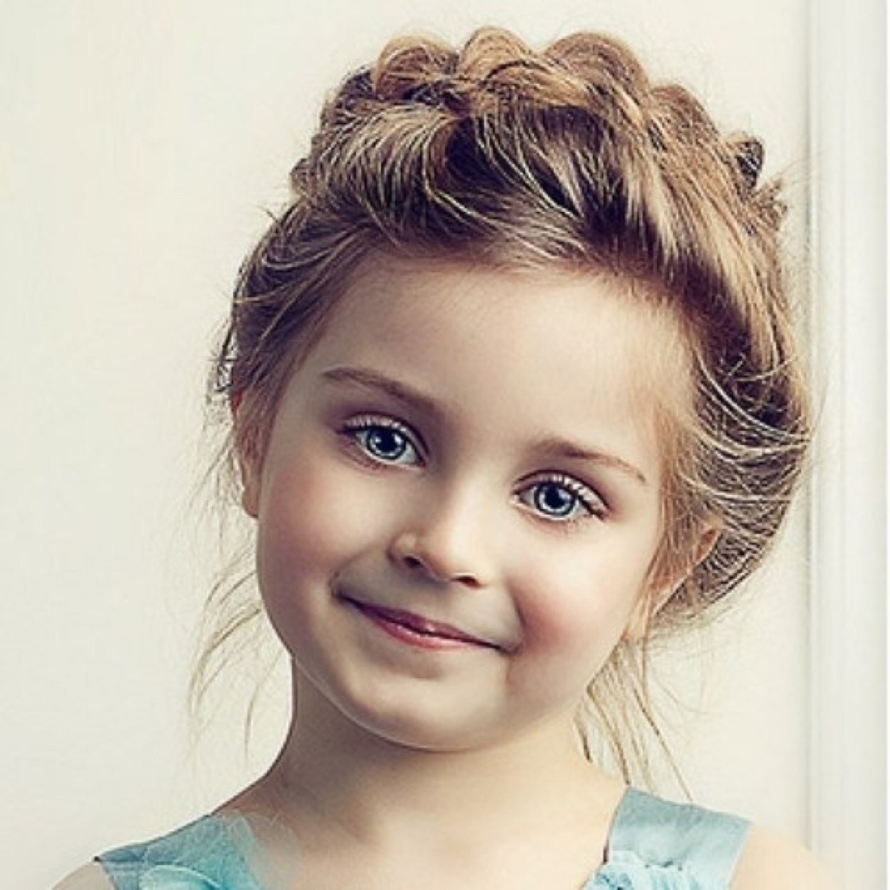 صورة طفلة جميلة , اجمل صور الاطفال عتاب وزعل
